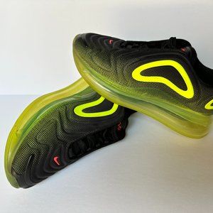 Nike Air Max 720 kids size 4.5 4/11/2019 release - spotless like new condition